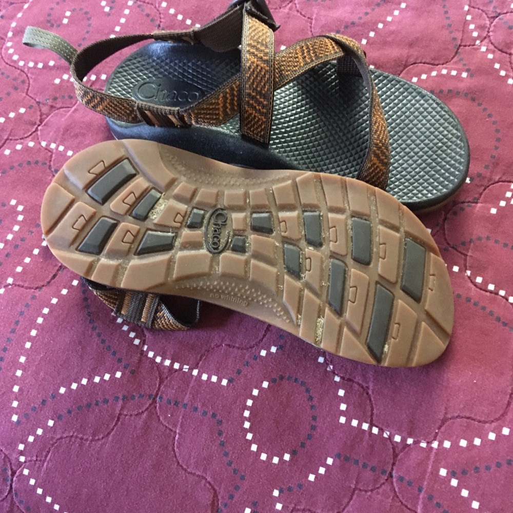 Boys chacos size